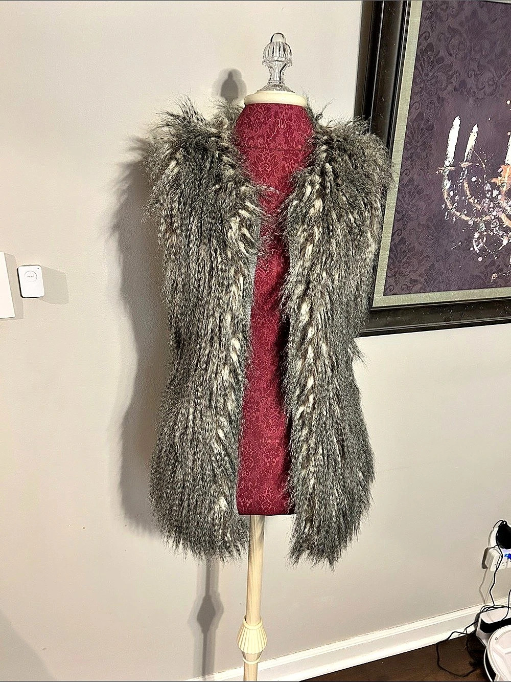 Karlie Faux Fur Vest in Gray & Black Size Medium